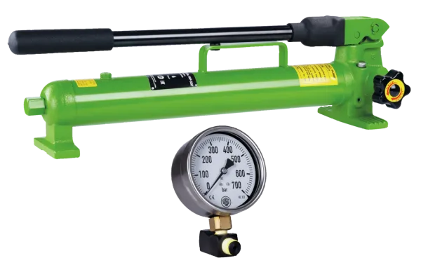 KUKKO YHP-324 Handpumpe mit Manometer